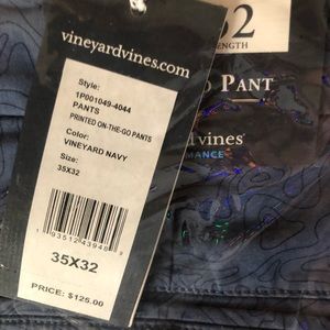 Vineyard Vines “on the go” printed pant